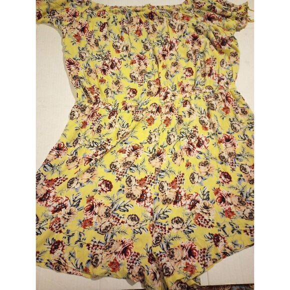 No comment off shoulder floral print romper with knot tie sleeve - Picture 10 of 10